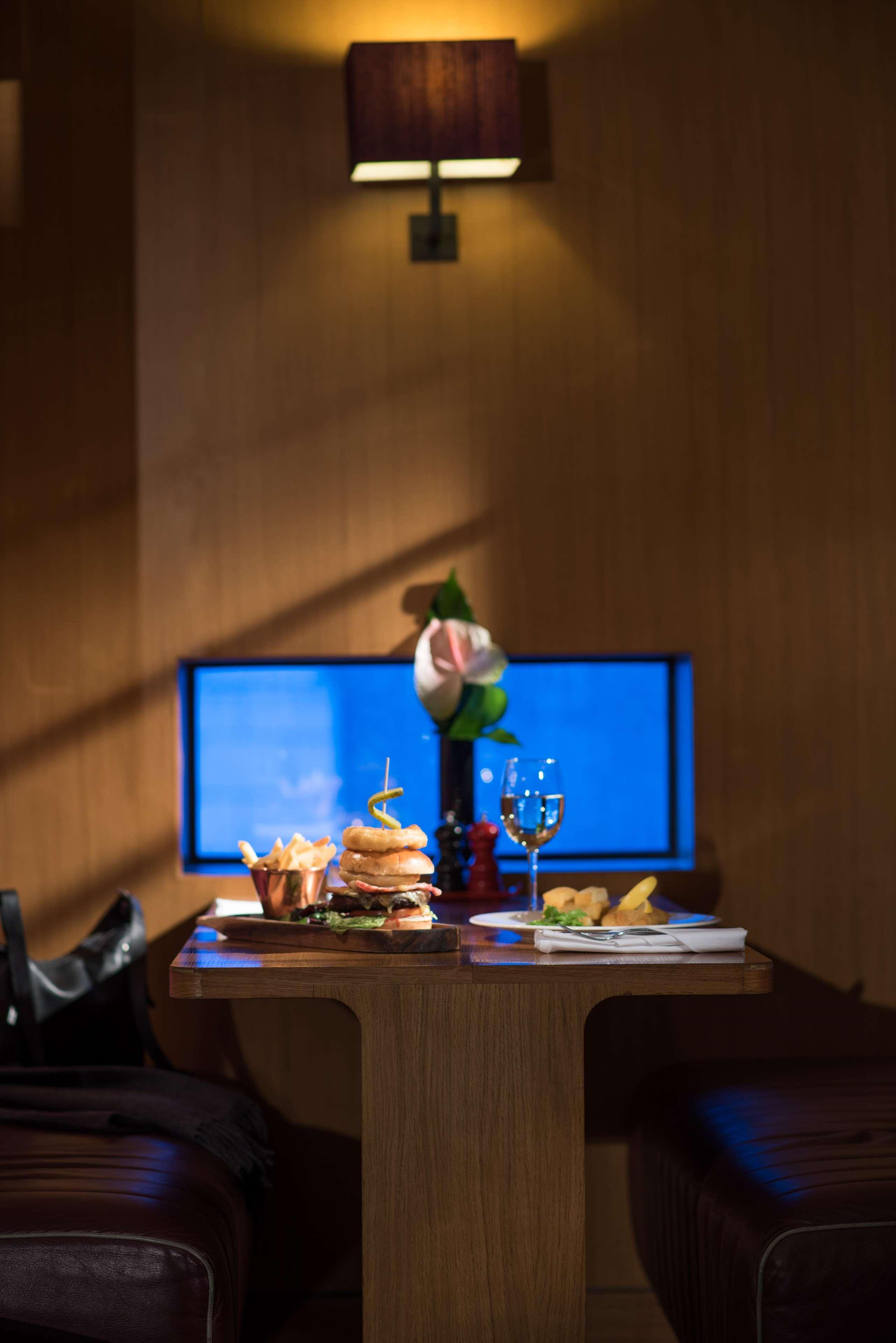 The Fitzwilliam Hotel Белфаст Екстер'єр фото Room service