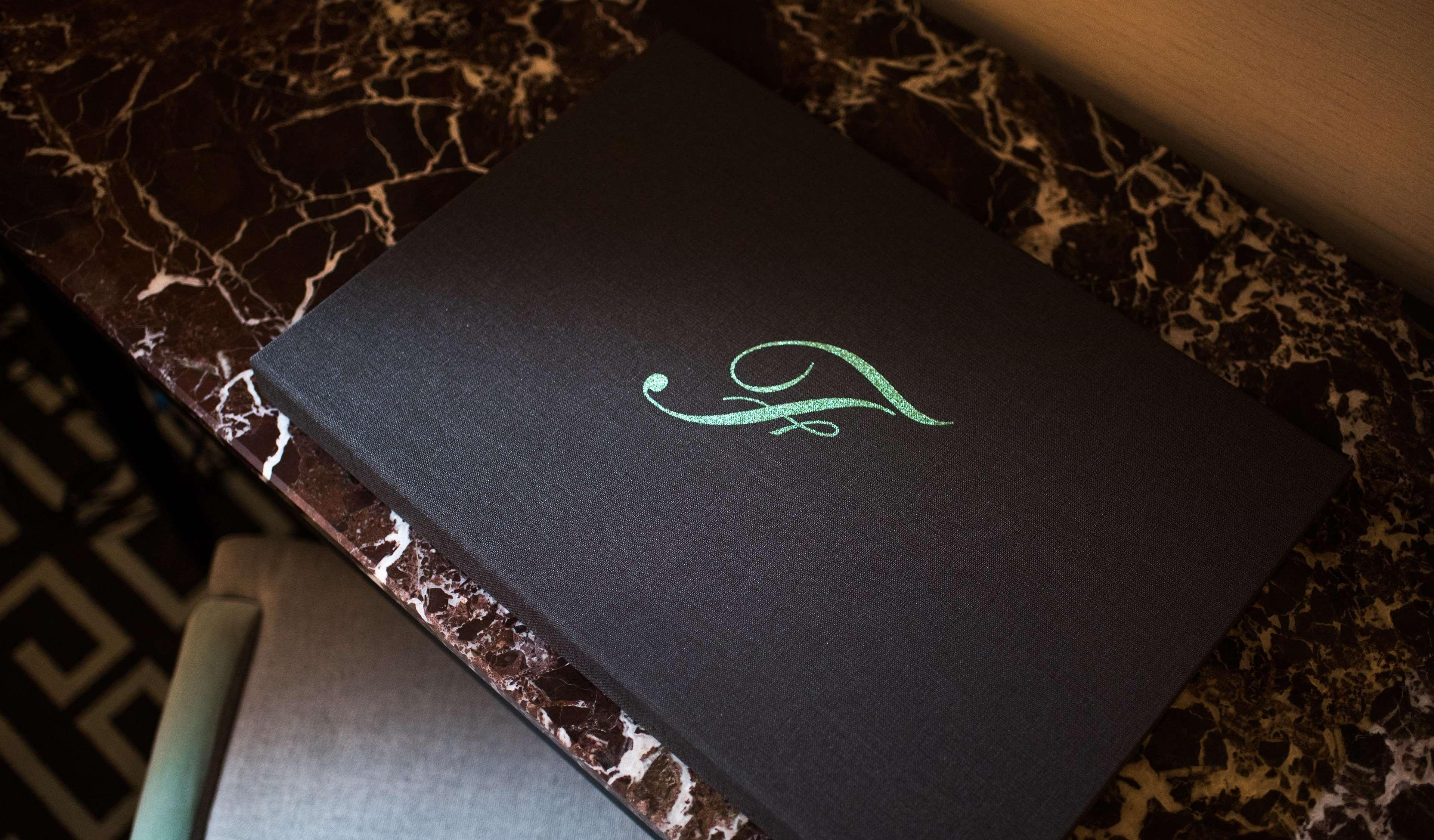 The Fitzwilliam Hotel Белфаст Екстер'єр фото Menu at the restaurant