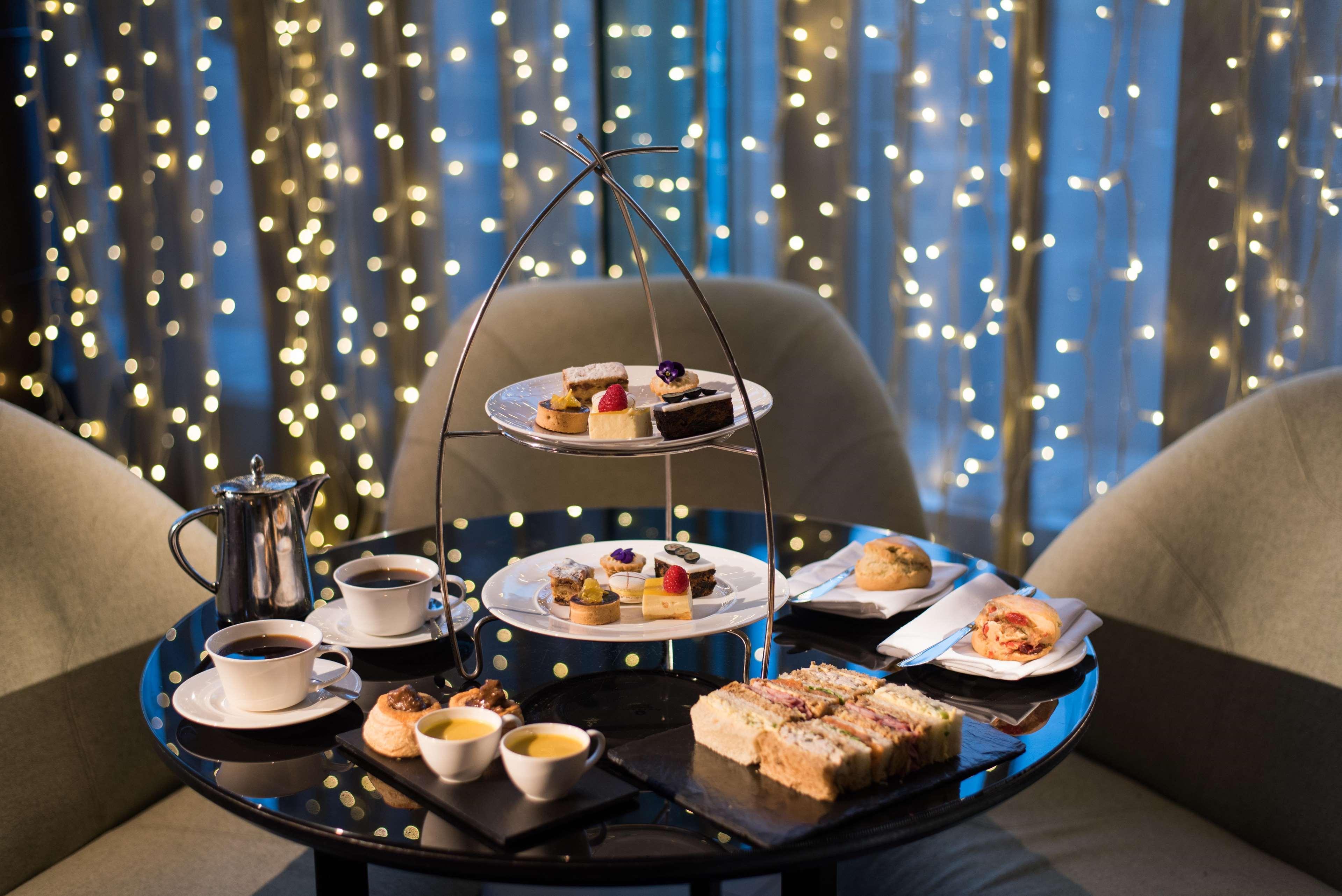The Fitzwilliam Hotel Белфаст Екстер'єр фото Afternoon tea at the Mandarin Oriental, London